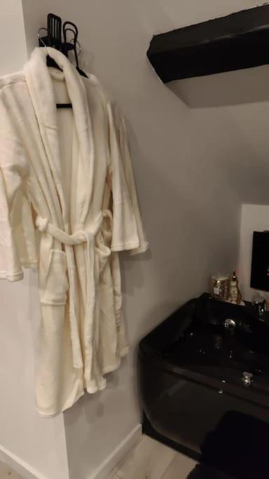 Logement Romantique Et Cosy Charleroi Eksteriør bilde