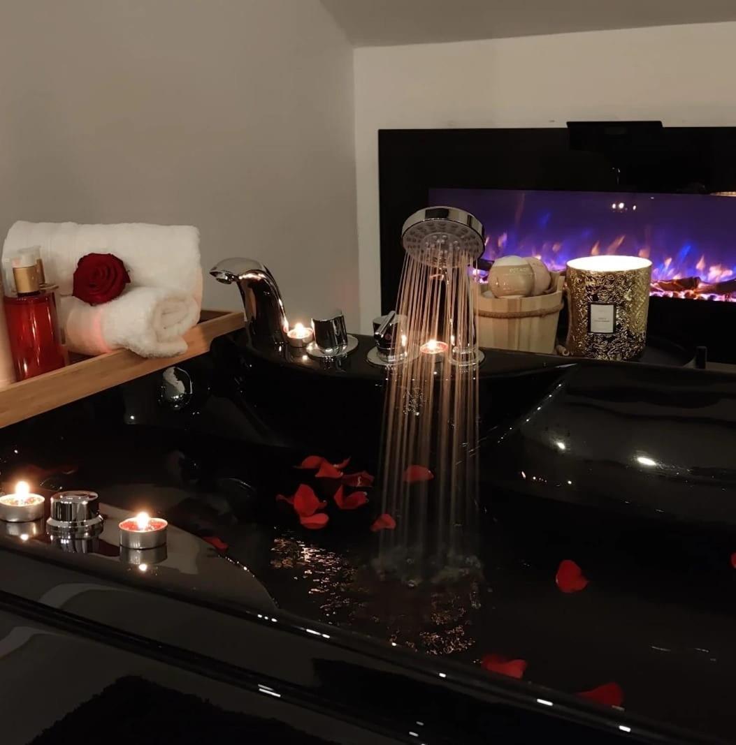 Logement Romantique Et Cosy Charleroi Eksteriør bilde
